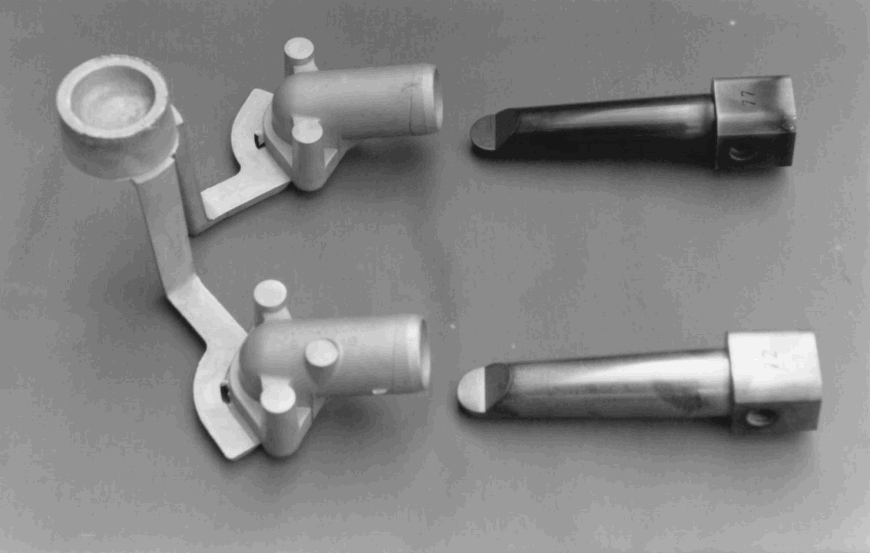 Fig. 1. TiN- and Ti(B,N)-coated core with the corresponding cast.