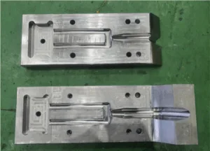 Fig. 3. SKD61 steel salt core mold.