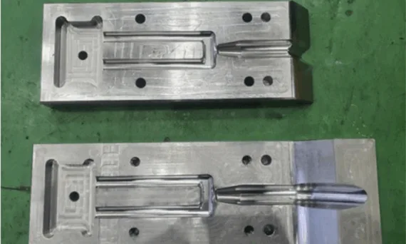 Fig. 3. SKD61 steel salt core mold.
