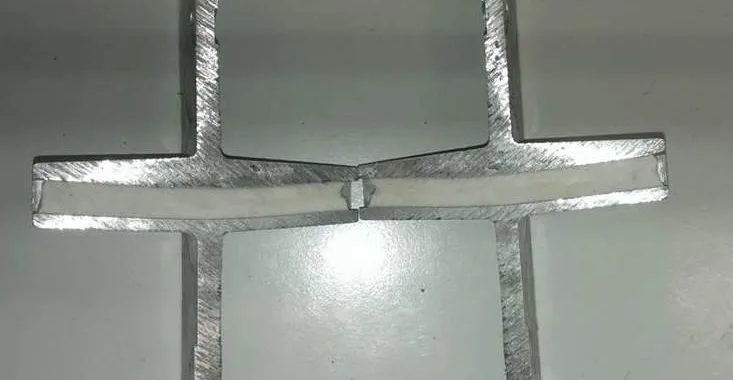 Figure 20: The deformation of the salt core in a casting experiment; Uin = 30 ms−1